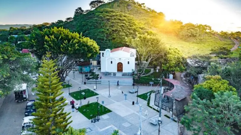 EL MOZOTE 1