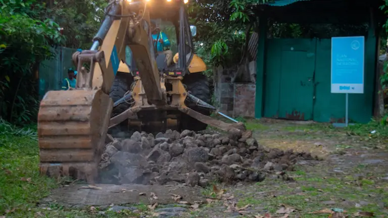 PLAN NACIONAL DE BACHEO-SANTA MARIA OSTUMA-LA PAZ-1