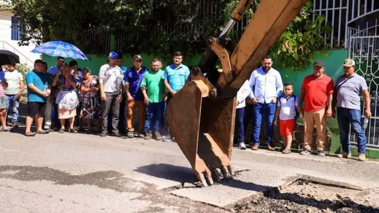 DOM PLAN NACIONAL DE BACHEO San Francisco Menendez, Ahuachapán