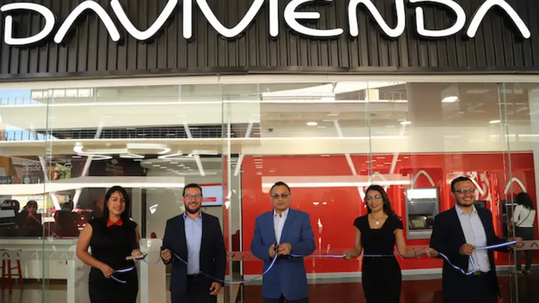 Acto de Inauguración de Agencia Digital Davivienda en el Centro Comercial Las Cascadas, en Antiguo Cuscatlán, La Libertad, El Salvador, el 11 de diciembre de 2023.
Foto Banco Davivienda/ Salvador Meléndez