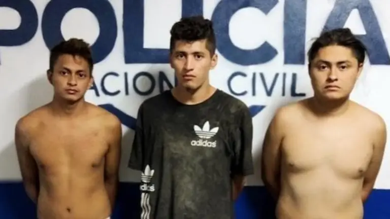 José Naúm Vásquez Orellana, alias Zope o Peligro, Inmer Denilson García López, alias Chele, Franklin Antonio Vásquez Orellana, alias Brujo MS-13 amenazas, portación ilegal de armas