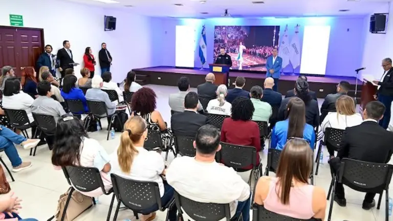Migración nuevos ciudadanos salvadoreños
