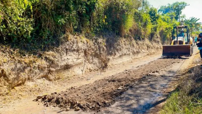 Mejoramiento vial en San Cristóbal, Cuscatlán 1