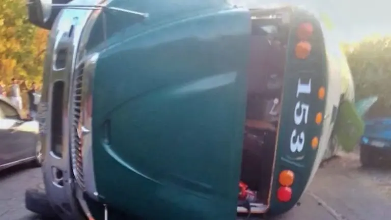 10 lesionados autobús 09-02-2024