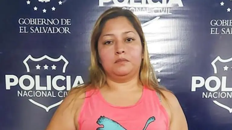 Roxana Guadalupe Valencia Morales, atrapada para empezar a cumplir pena de 15 años por provisión de armas, municiones y explosivos y agrupaciones ilícitas a la MS-13