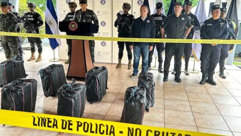 Droga interceptada Fuerza Naval