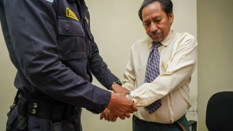Douglas Maudiel Cañas Reyes, fiscal San Marcos, revelación de hechos, actuaciones o documentos secretos por empleado oficial, acoso sexual e infidelidad en la custodia de documentos o registros públicos