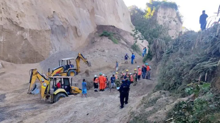 Trabajadores soterrados San Pedro Perulapán 26-11-2024