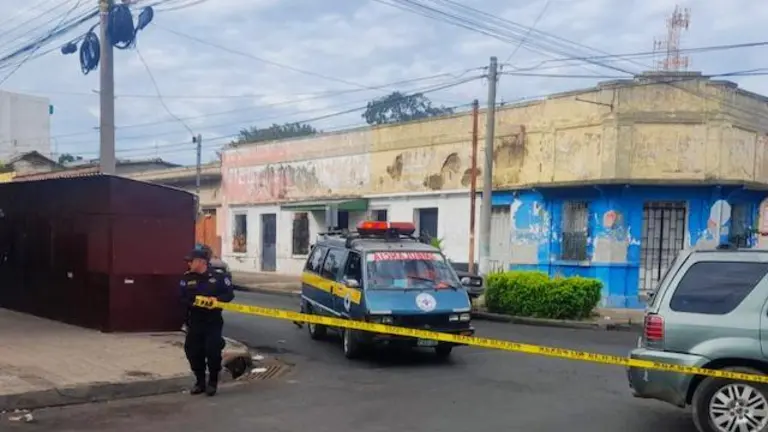 Mujer fallece accidente 10 av norte y 4 calle poniente Santa Ana 31-12-2024