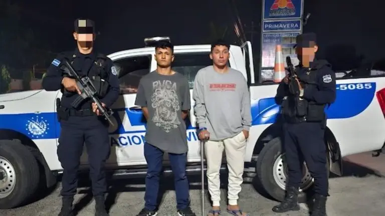 José Ernesto Cárcamo Henríquez y Douglas Javier Salazar Martínez, robo y homicidio