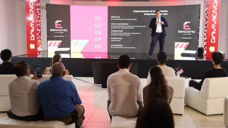 Evento EspacioTEC 2025 para los StakeHolders en el Salón de Usos Múltiples del Museo Marte, en San Salvador, El Salvador, el 21 de mayo de 2025
Foto Banco Davivienda/ Salvador Meléndez