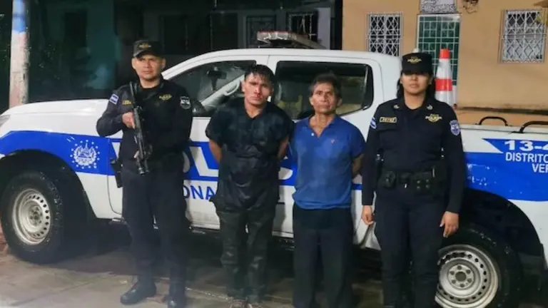 Agustín Flores, 62 años, y José Agustín Flores Rauda, 32 años, lesiones muy graves e intento de homicidio