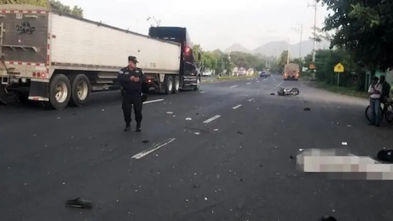 Motociclista fallecido en kilómetro 37 de carretera San Salvador Sonsonate 21-07-2025