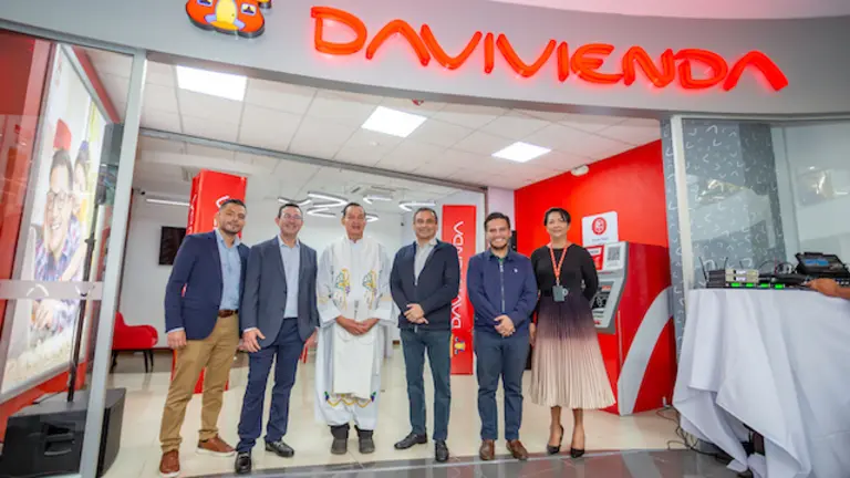 DAVIVIENDA ABRE CENTRO DE NEGOCIOS EN USULUTAN