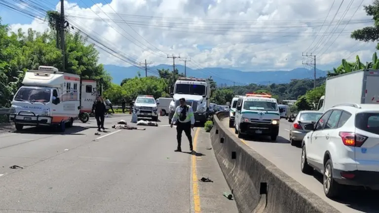 Motociclista y peatón fallecidos en el bulevar Constitución, por La Gloria, 01-10-2025