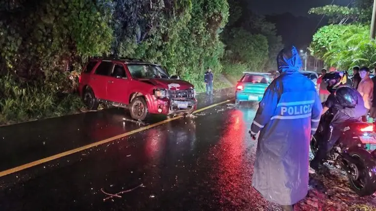 Choque en carretera a Apulo, Ilopango, 03-10-2025