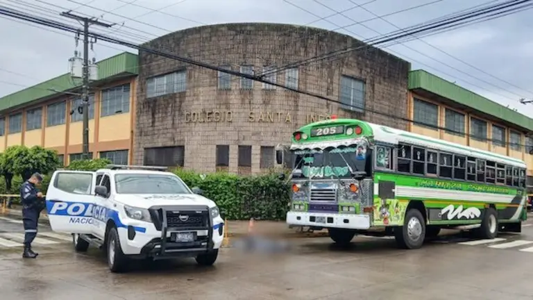 Mujer atropellada y muerta en Santa Tecla 18-11-2025