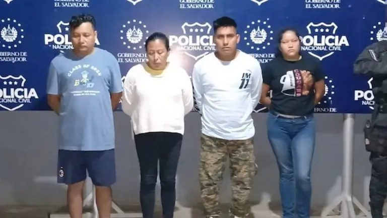 Karla Isabel Pinzón, Juan Antonio Zúñiga Chávez, Cristian Alexander Ventura Vicente y Griselda Jeamileth Chanico Moya, agrupaciones ilícitas, estafa, falsedad documentale ideológica