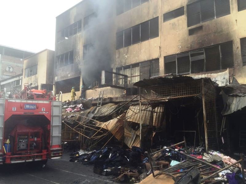 Incendio en la R. Dario 2