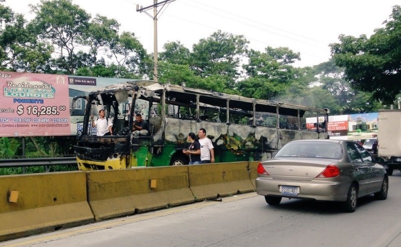 bus quemado