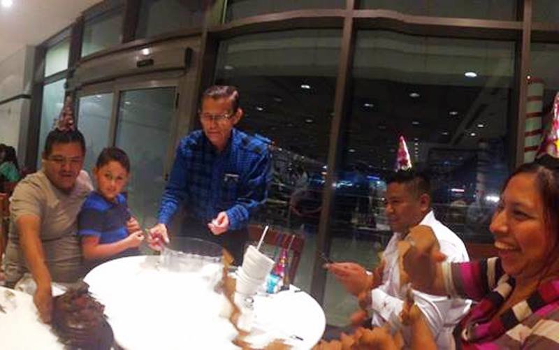 solo en su cumpleaños 2