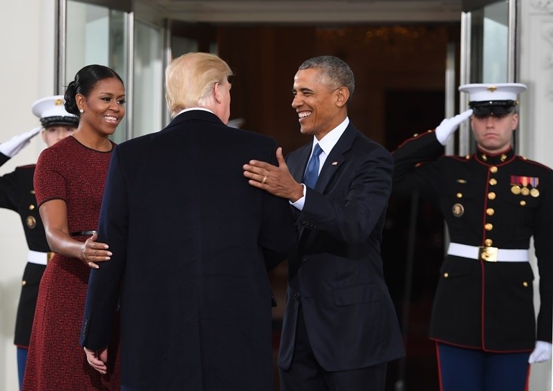 Trump saluda a Barack Obama