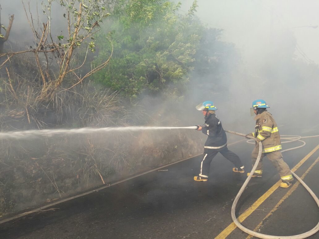 Incendio en Agua Caliente