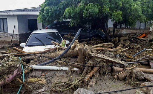 Handout picture released by the Colombian Army press office showing damages caused by mudslides following heavy rains, in Mocoa, Putumayo department, on April 1, 2017.
Mudslides in southern Colombia -caused by the rise of the Mocoa River and three tributaries- have claimed at least 16 lives and injured some 65 people following recent torrential rains, the authorities said.   / AFP PHOTO / EJERCITO DE COLOMBIA / HO / RESTRICTED TO EDITORIAL USE - MANDATORY CREDIT AFP PHOTO /  EJERCITO DE COLOMBIA - NO MARKETING - NO ADVERTISING CAMPAIGNS - DISTRIBUTED AS A SERVICE TO CLIENTS

