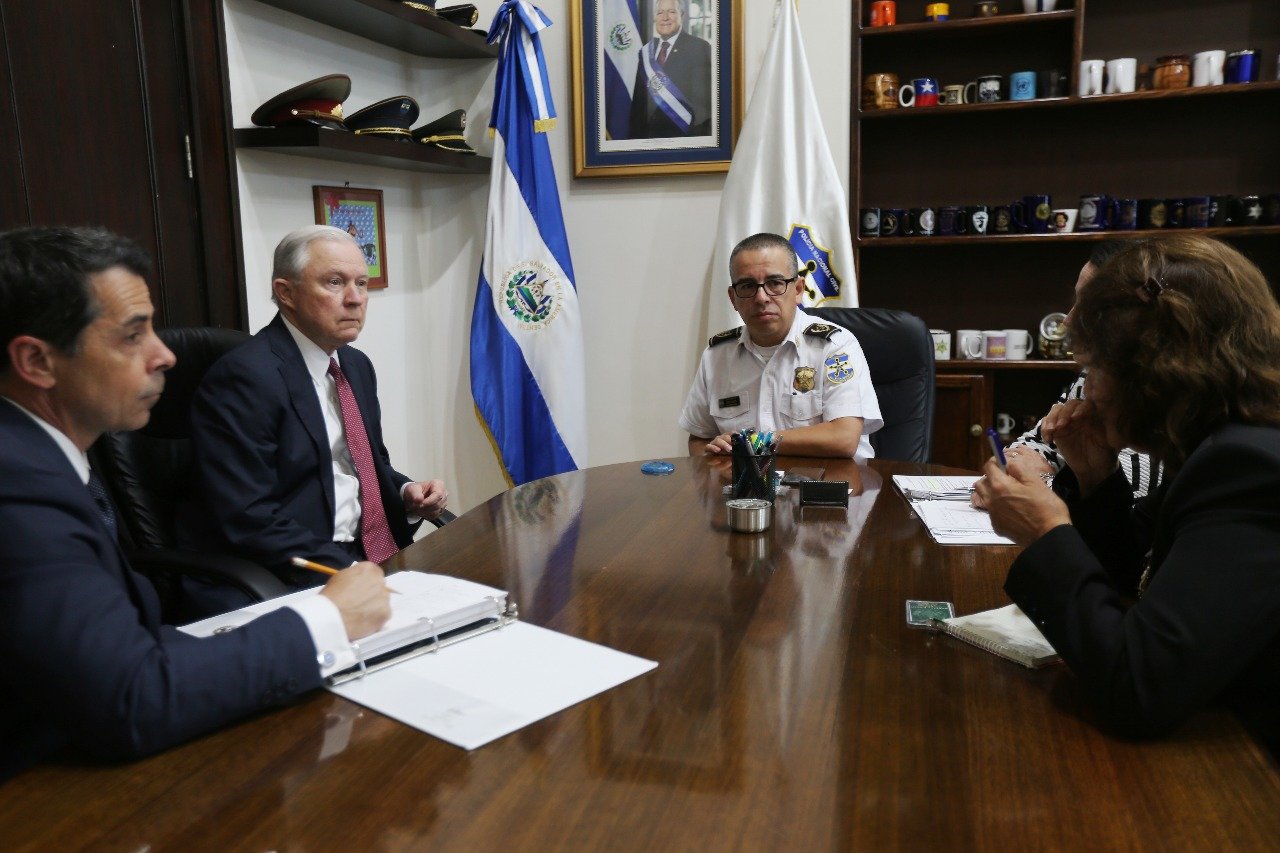 Reunion en cuartel PNC