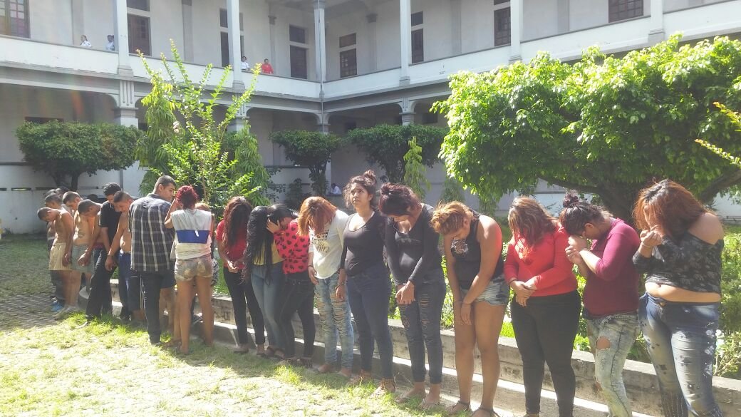 Detenidos en salinitas