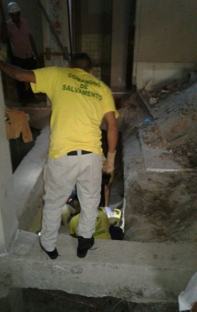 Comandos rescata a hombre