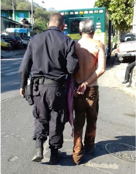 Detenido por golpear a mujer