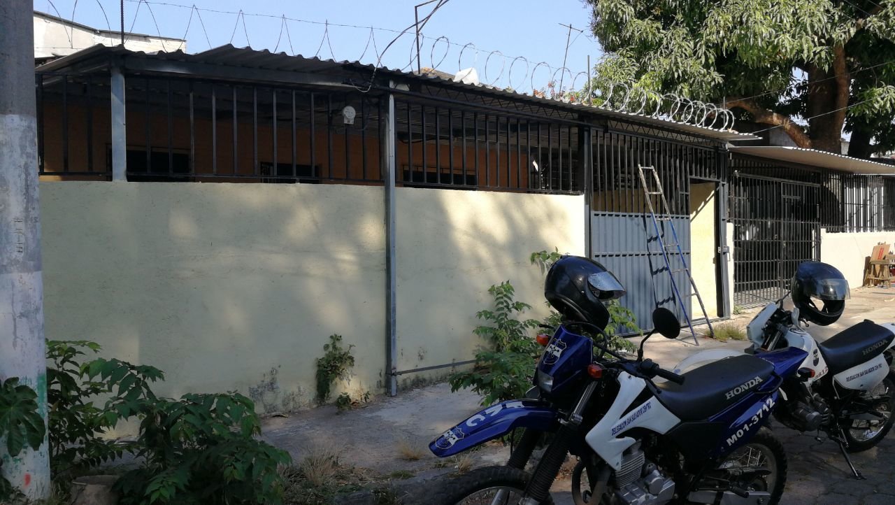 Ferrocarril casa pandilleros