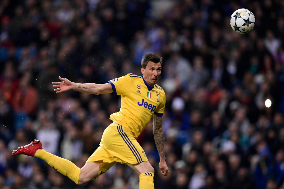 Mario Mandzukic le anota al Real Madrid