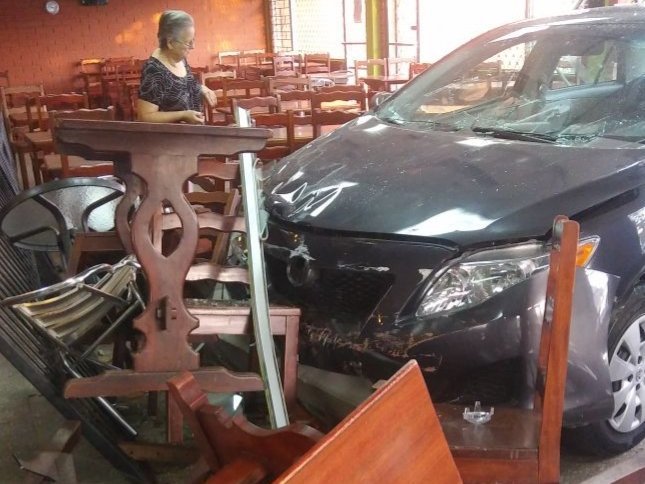 Accidente Santa Tecla, dentro de la cafetería
