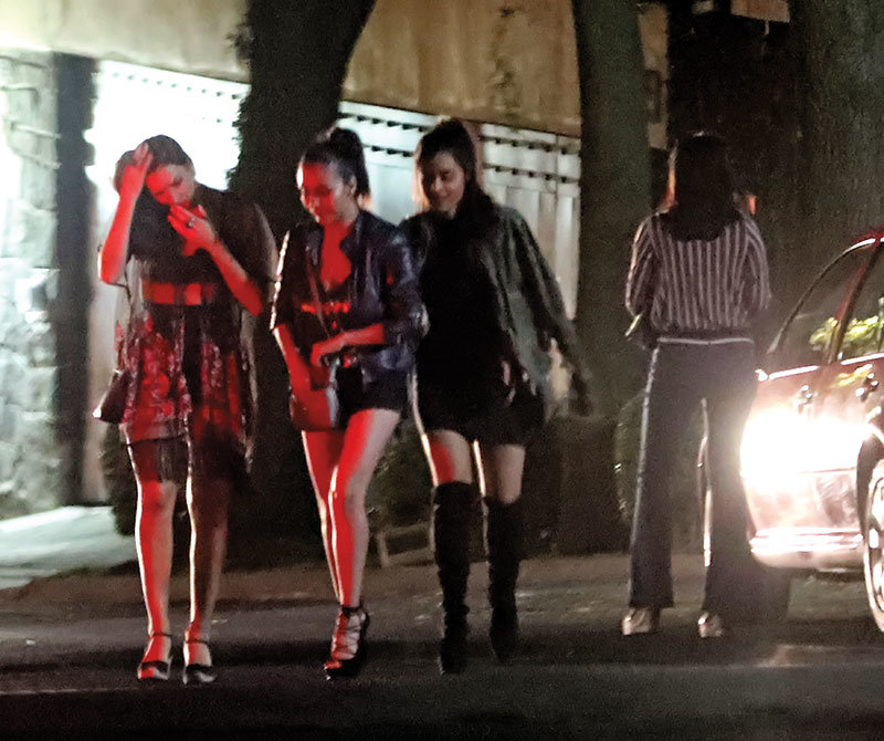 Mujeres que llegaron a la fiesta de la selección mexicana1