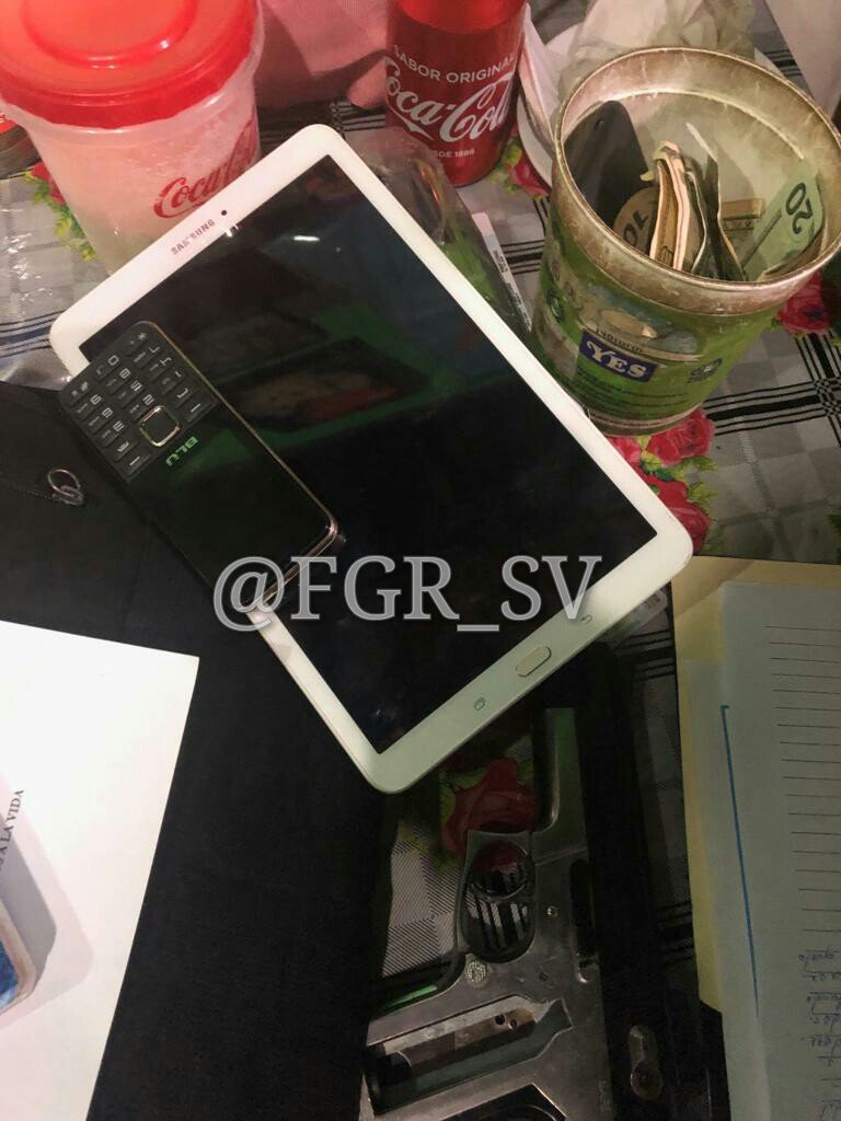 Tablet en casa de pandillero