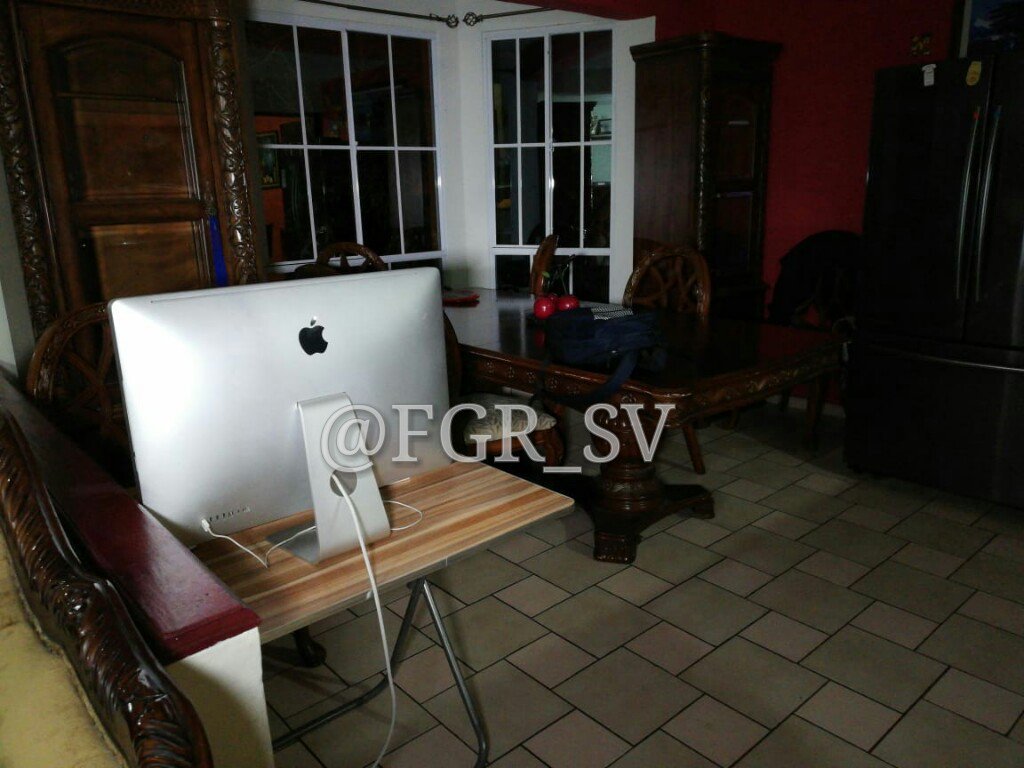 MAC en casa de pandillero