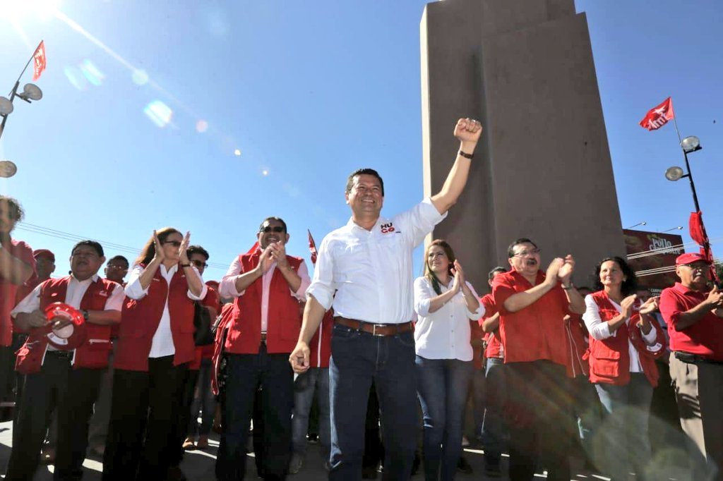 Hugo en evento de juramentación