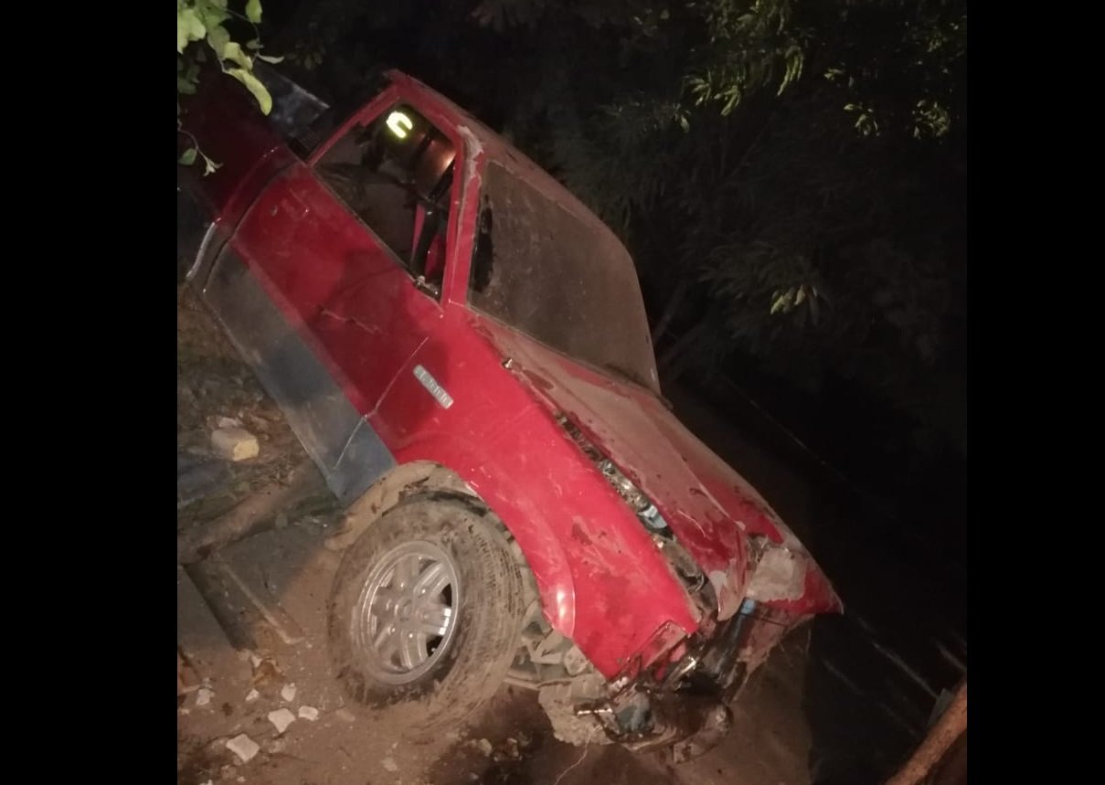 Mejía manejaba un pick up con número de placas 364897. Mejía manejaba un pick up con número de placas 364897.