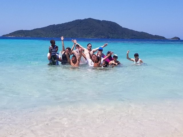 GRUPO EN CAYOS COCHINOS