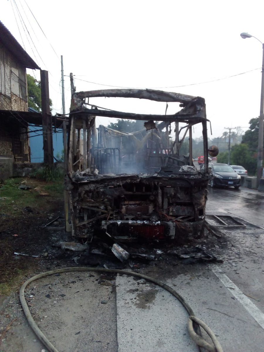 Bus quemado 10