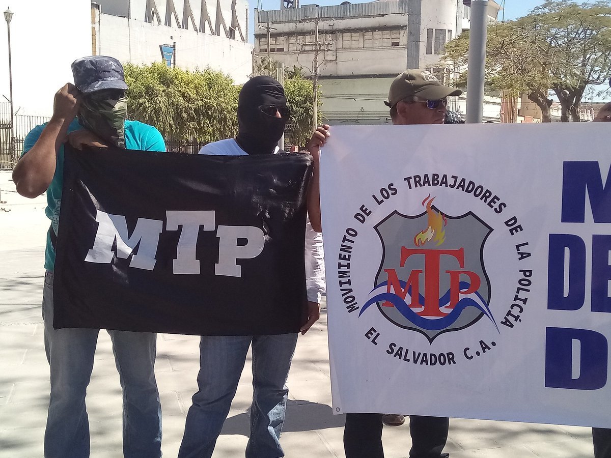 Policías movimiento