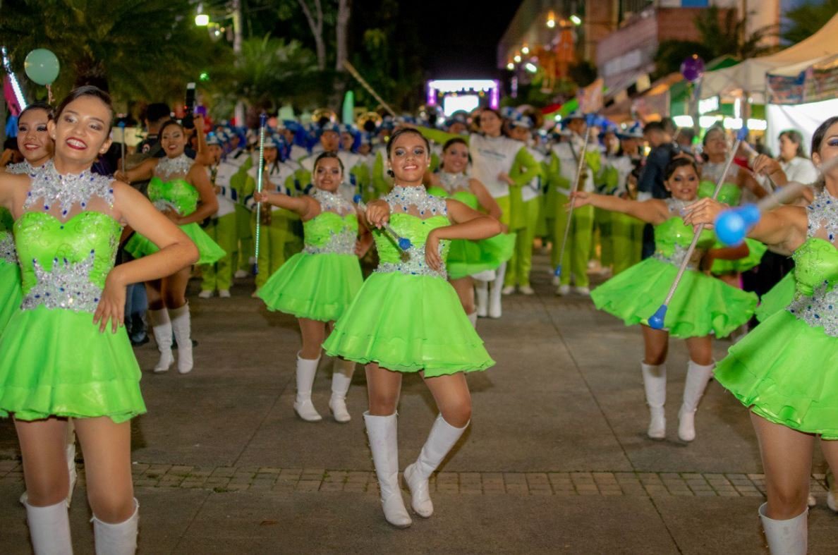 Cachiporristas en Consuma