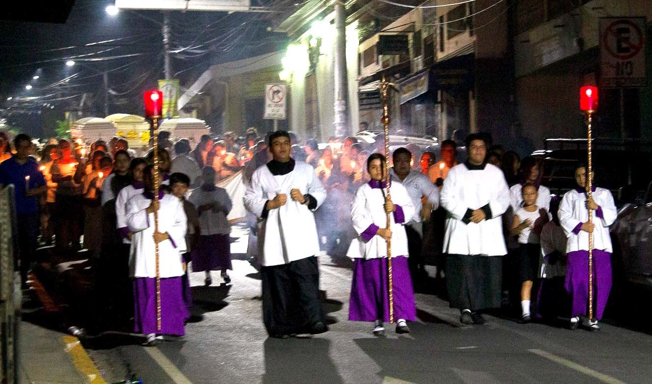 Servicio fúnebre de los esposos muertos en Zacatecoluca 4