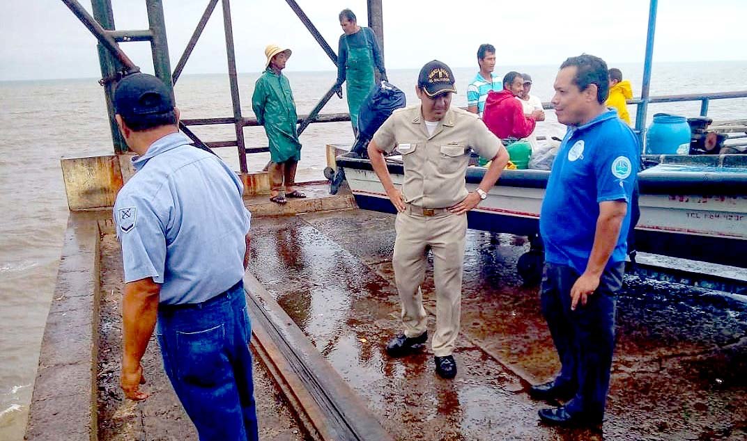 Rescate de pescadores del Puerto de La Libertad