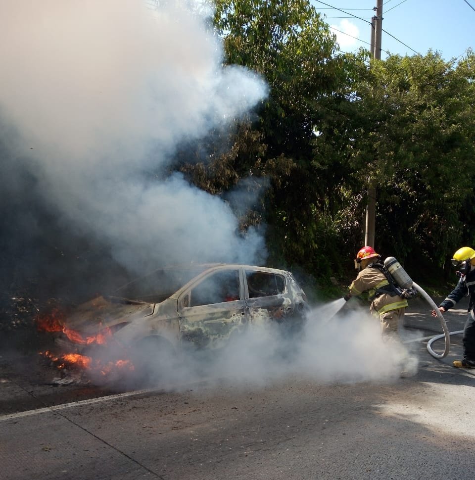 Carro incendiado3