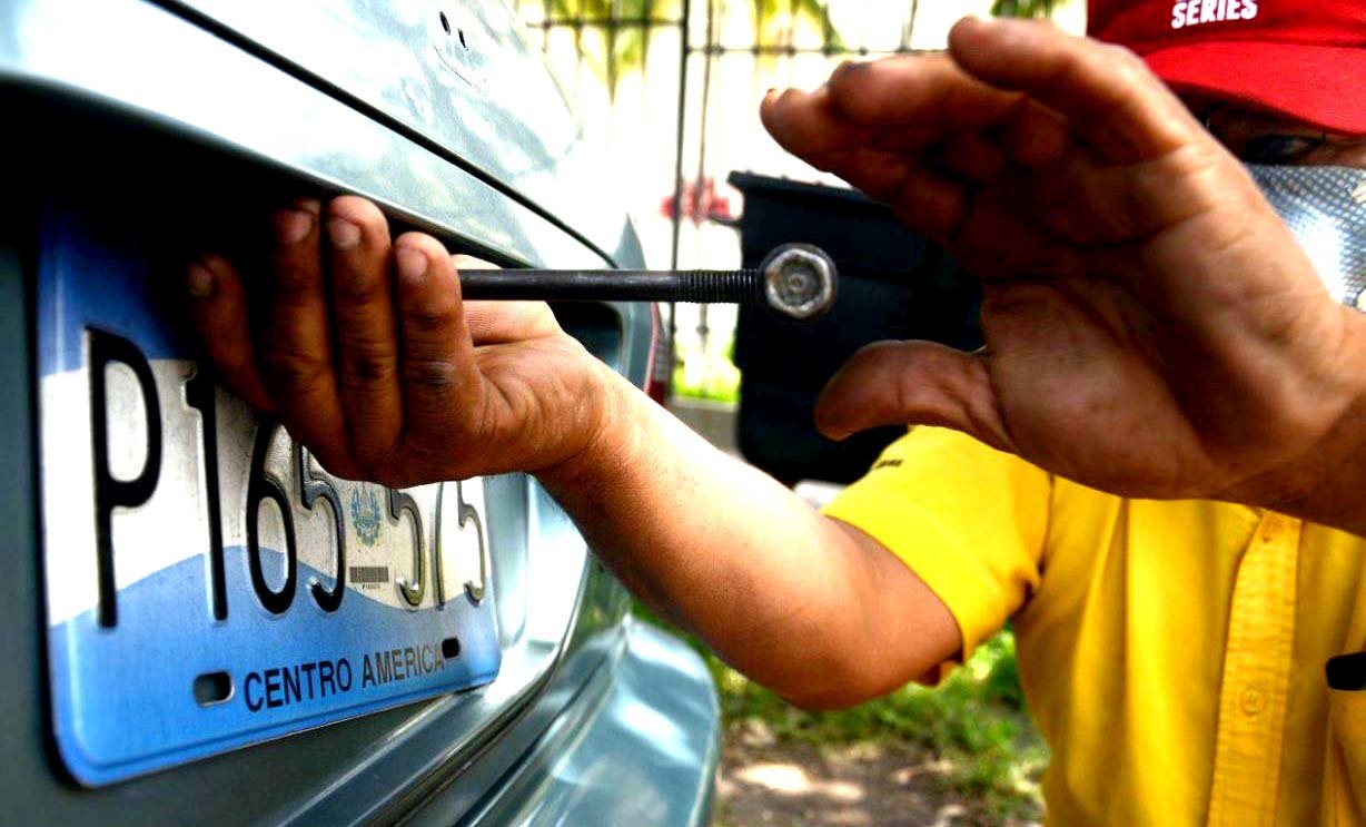 Placas decomisadas 1