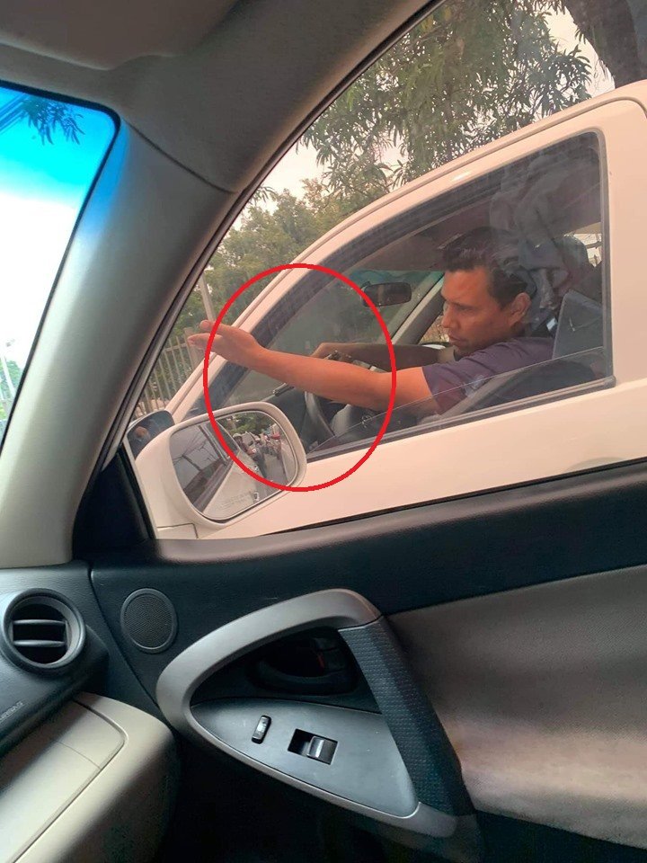 Motorista placa nacional armado