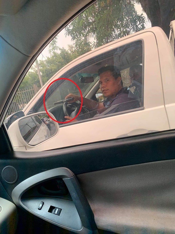 Motorista de placas nacionales ARMADO